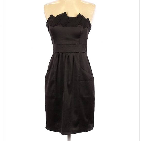 Max & Cleo Dresses & Skirts - MAX & CLEO Size 4 black mini dress